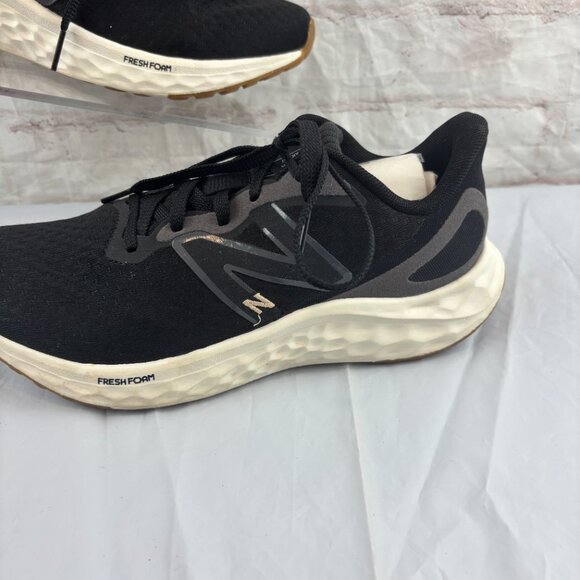 New Balance Women's 8 Fresh Foam Arishi v4 Athletic Running Sneakers Shoes - Picture 6 of 13